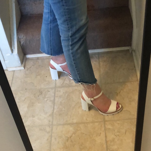 Cute strappy heels from l’Intervalle!! - Picture 5 of 5